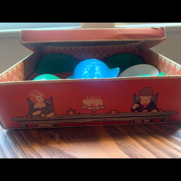 VINTAGE Jadeite Childrens Tea Set 1940s Box included from Akron Agate glass Co. - Picture 6 of 8
